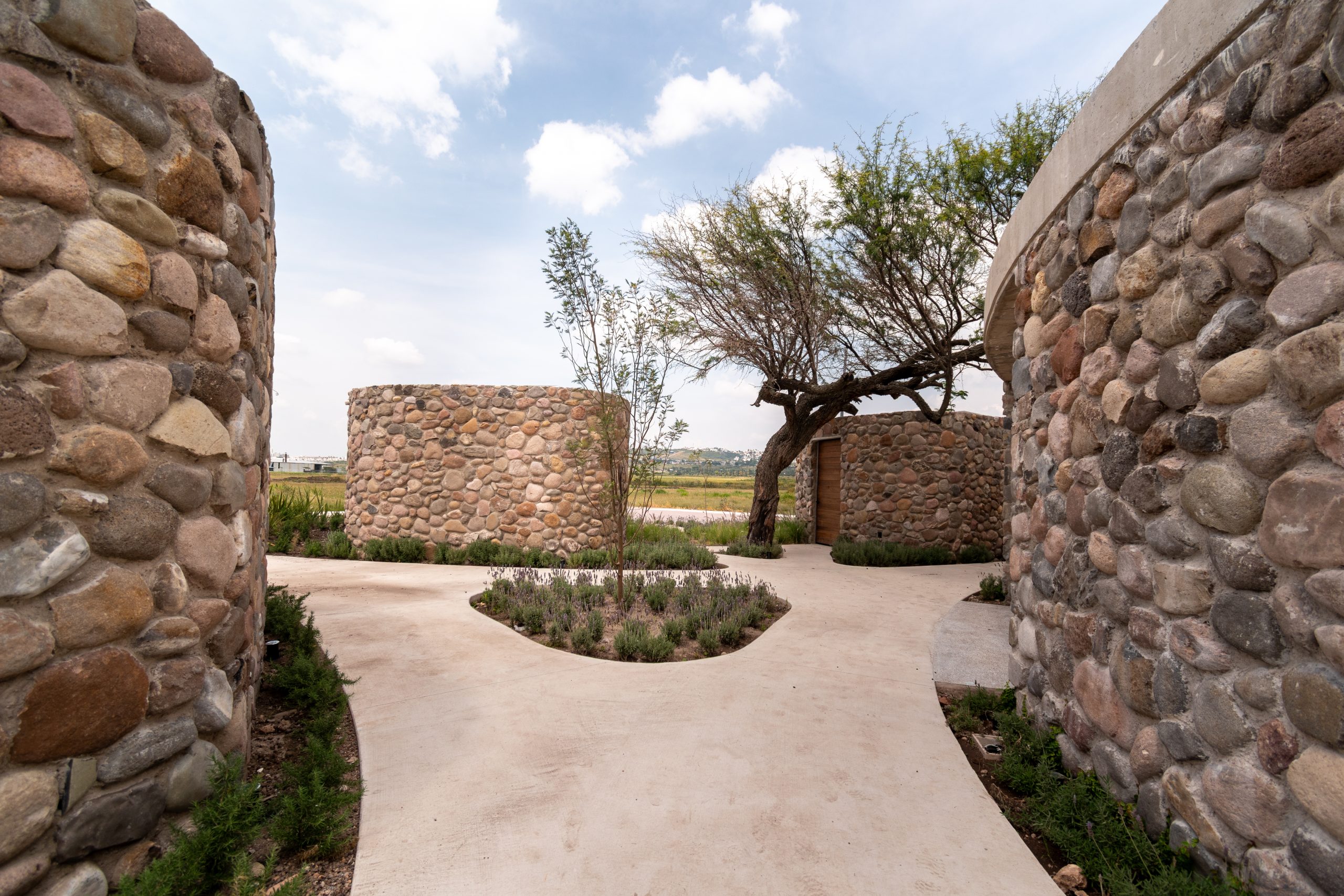 Lotes Residenciales en Cañadas del Arroyo (Corregidora): 150,000 m² de áreas verdes y zonas naturales. - Image 11