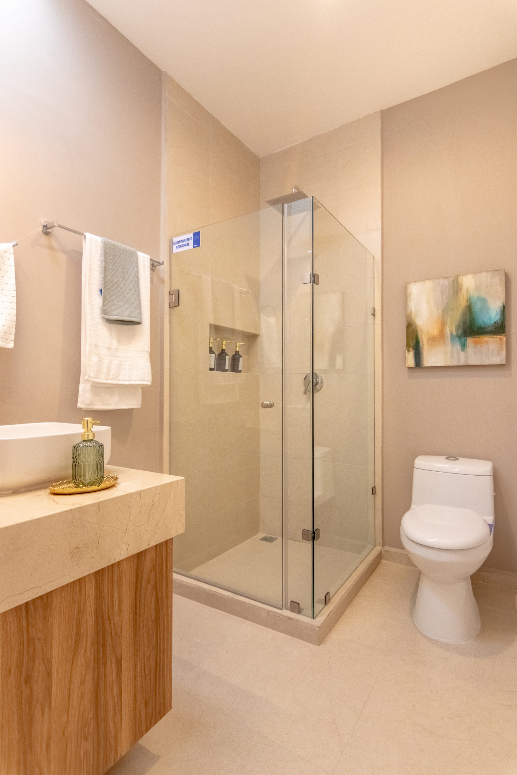 Residencia de Lujo de 3 Recámaras con Estancia, Lavandería Interior y 2.5 Baños (169m²) – Ankara Serenna Zibatá - Image 13