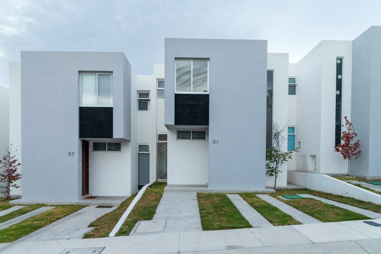 Casa Residencial con Amplio Jardín (117m² C / 140m² T) – Baraká Zibatá