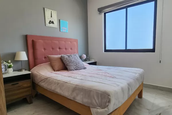 Residencia de 3 Recámaras con Jardín Trasero y Vestidor (109m²) – Riscos Condesa III Zibatá - Image 5
