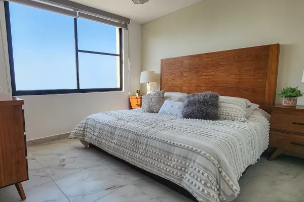 Residencia de 3 Recámaras con Jardín Trasero y Vestidor (109m²) – Riscos Condesa III Zibatá - Image 2
